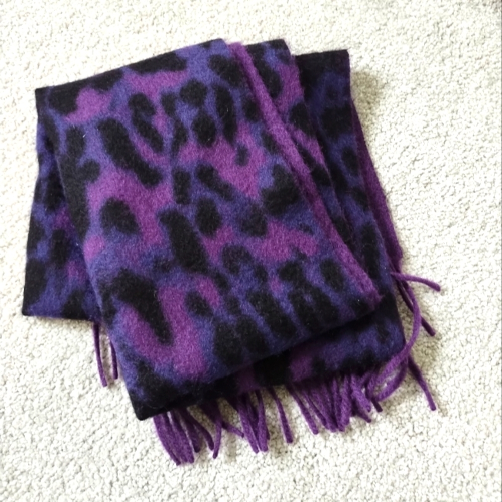 Cashmere scarf